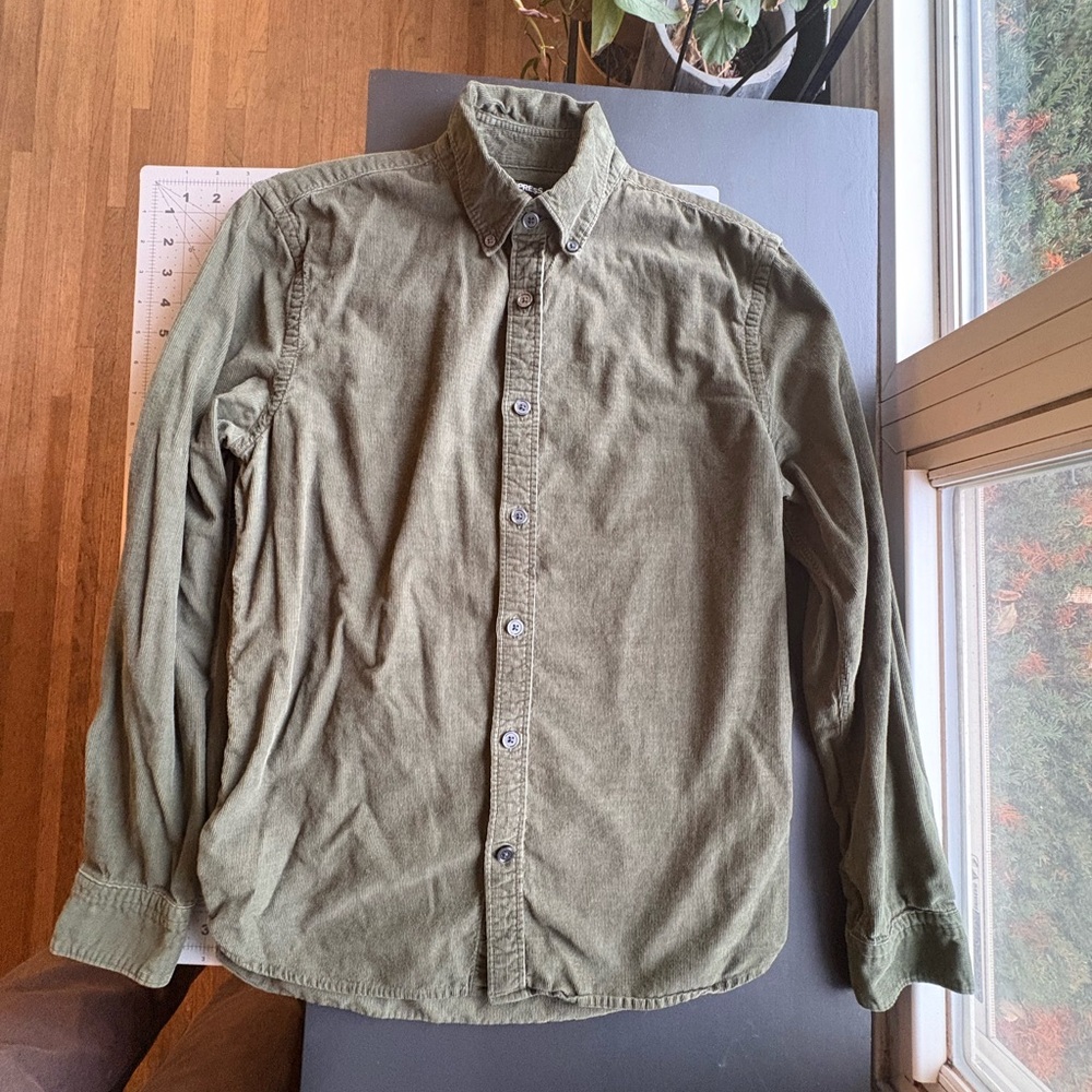 Express Forest Green Corduroy Casual Button-Down Shirt